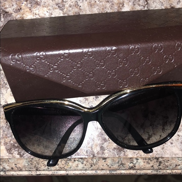 Gucci Accessories - Authentic Gucci women’s sunglasses